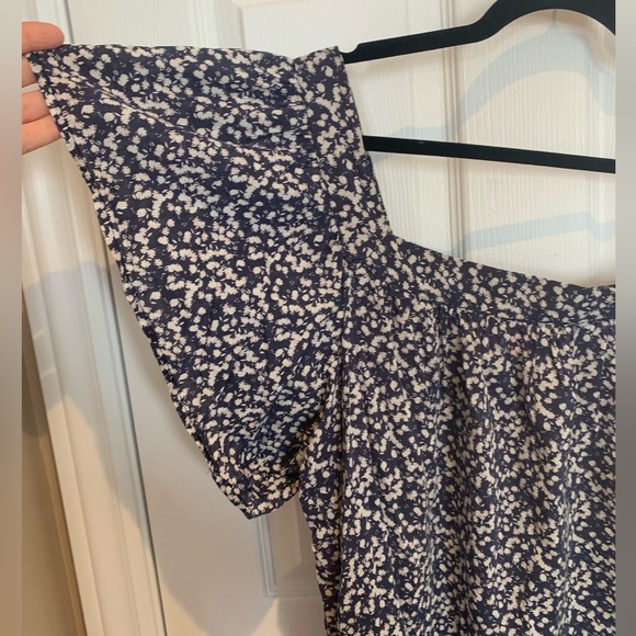 Vince Camuto Steel Blue Floral Short Flounce Sleeve Blouse with Square Neck, XL - Picture 5 of 6